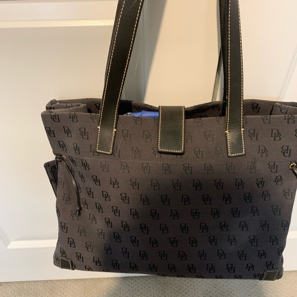 DOONEY & BOURKE Black Signature Large Canvas Authentic Tote.  AUTHENTIC VINTAGE - Picture 2 of 14